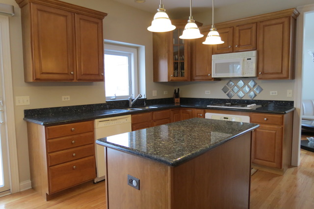 105 S Berteau Ave, Bartlett, IL 60103 photo 9