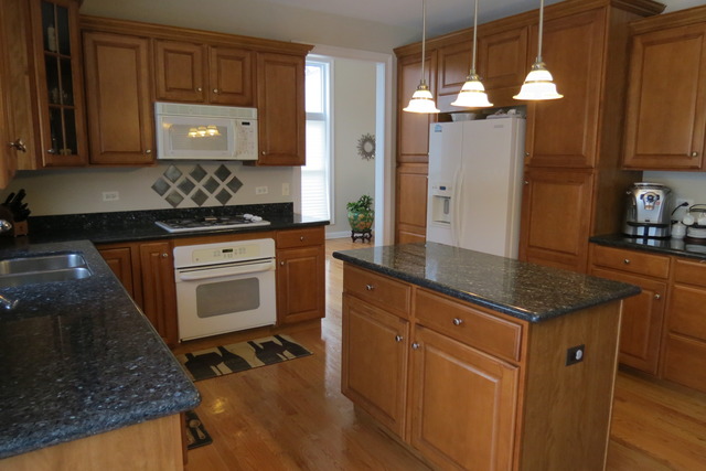 105 S Berteau Ave, Bartlett, IL 60103 photo 12