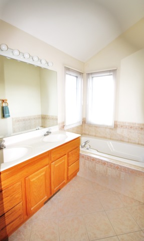 400 W Center St, Itasca, IL 60143 photo 13