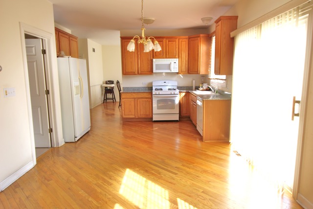 400 W Center St, Itasca, IL 60143 photo 5