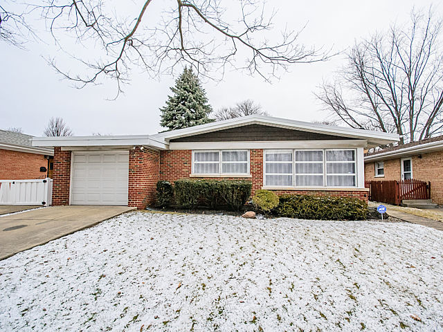 3906 Church St, Evanston, IL 60203 photo 1