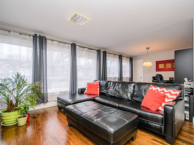3906 Church St, Evanston, IL 60203 photo 3