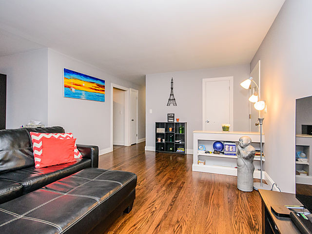 3906 Church St, Evanston, IL 60203 photo 4