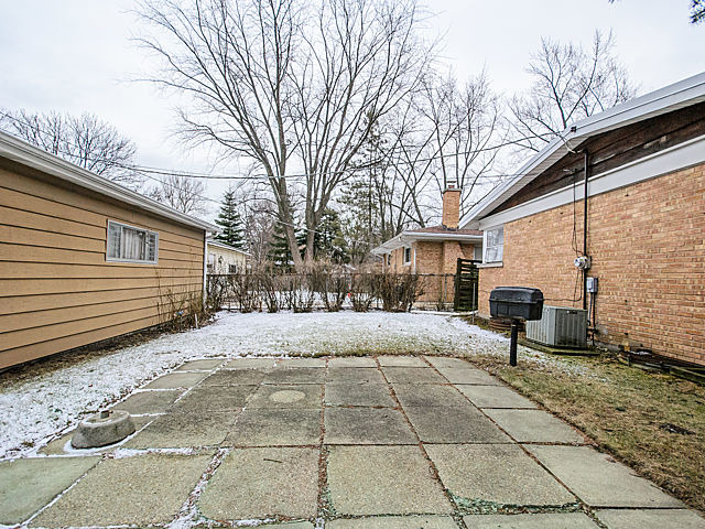 3906 Church St, Evanston, IL 60203 photo 24