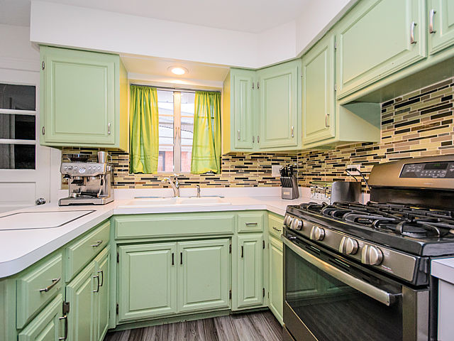 3906 Church St, Evanston, IL 60203 photo 9
