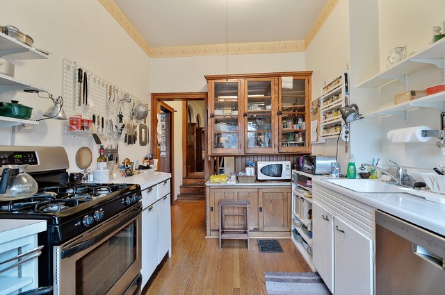 1357 E 56th St, Chicago, IL 60637 photo 9