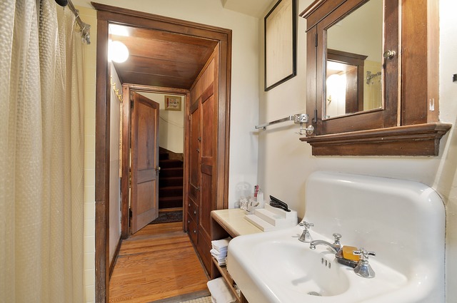 1357 E 56th St, Chicago, IL 60637 photo 12