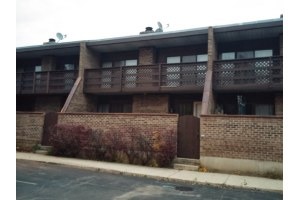 103 Kenneth Cir #103, Elgin, IL 60120 photo 1
