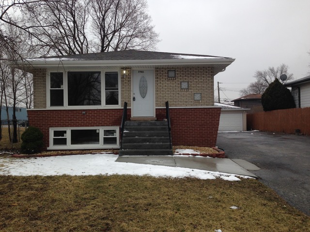 7701 W 80th Pl, Bridgeview, IL 60455 photo 1