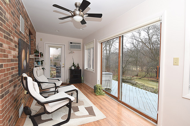 27 W485 Wallace Rd, Wheaton, IL 60189 photo 8