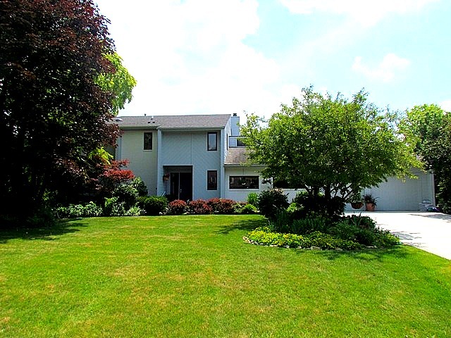 27 W485 Wallace Rd, Wheaton, IL 60189 photo 1