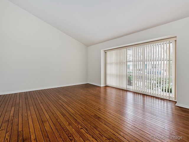 647 Spring Rd, Glenview, IL 60025 photo 5