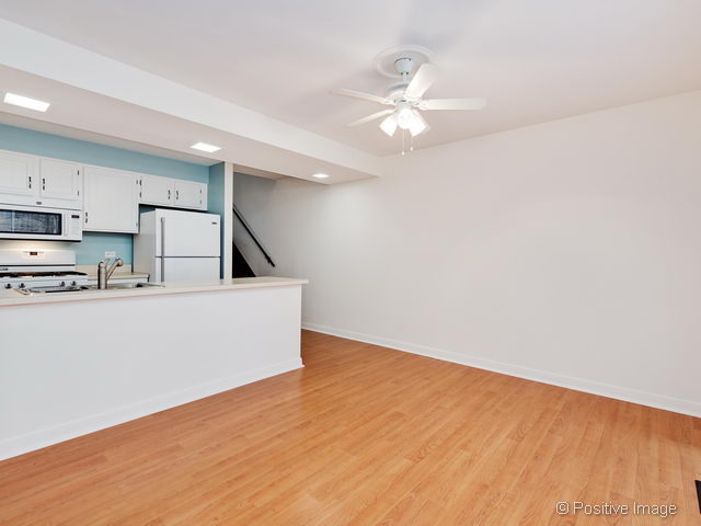 647 Spring Rd, Glenview, IL 60025 photo 9