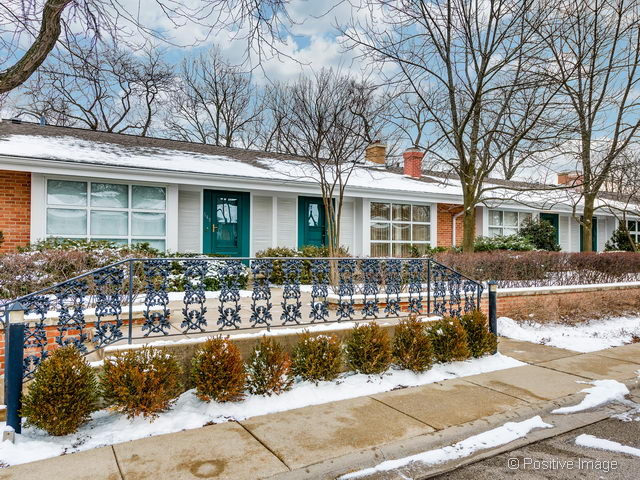 647 Spring Rd, Glenview, IL 60025 photo 1