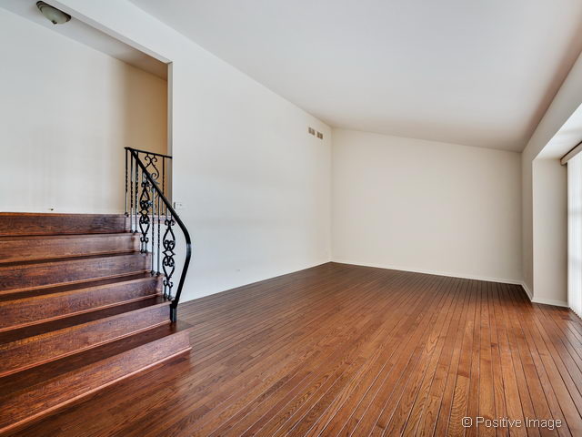647 Spring Rd, Glenview, IL 60025 photo 6