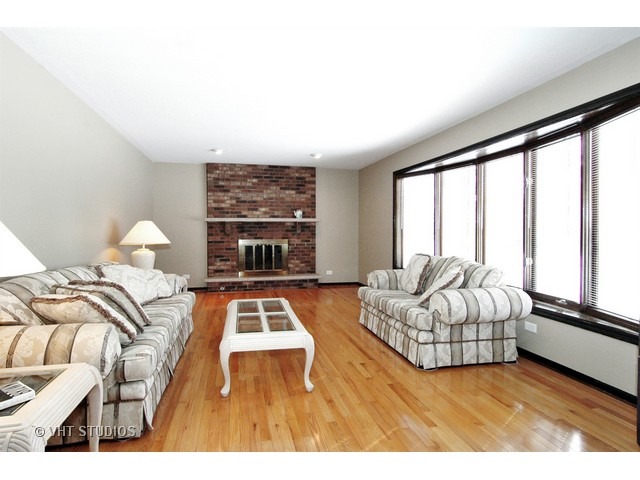 38 W515 Arrowmaker Pass, Elgin, IL 60124 photo 7