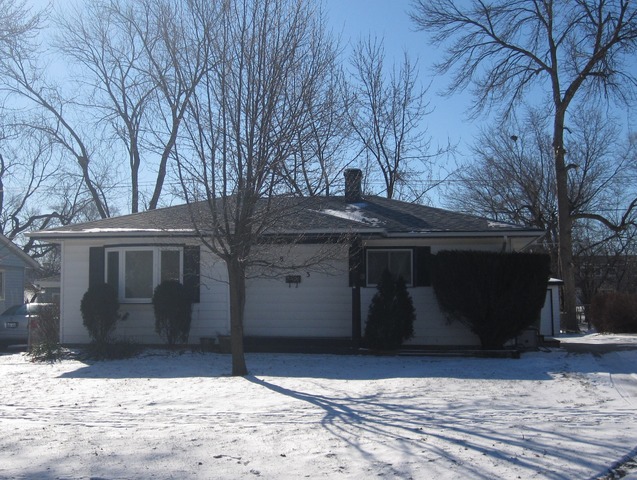 863 S Fletcher Dr, Wheeling, IL 60090 photo 2