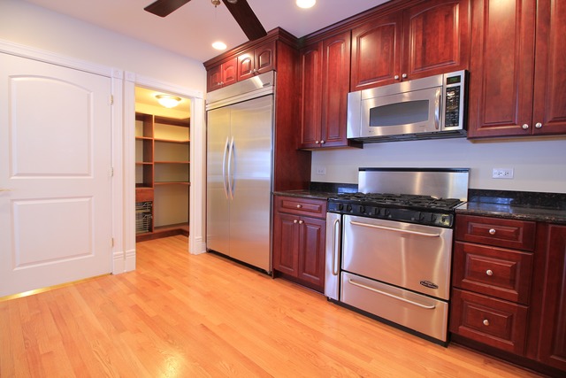 401 N Elm St, Itasca, IL 60143 photo 3