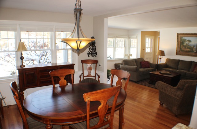 918 S Main St, Wheaton, IL 60189 photo 4