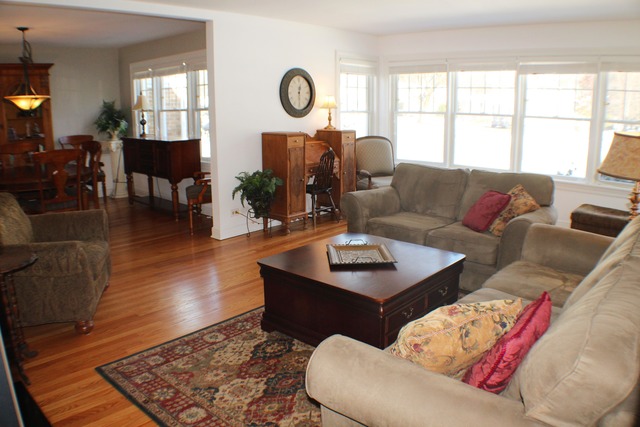 918 S Main St, Wheaton, IL 60189 photo 6