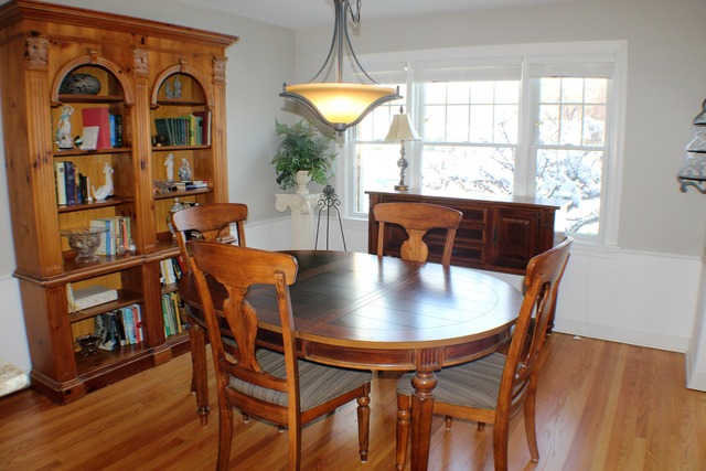 918 S Main St, Wheaton, IL 60189 photo 5