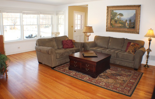 918 S Main St, Wheaton, IL 60189 photo 7