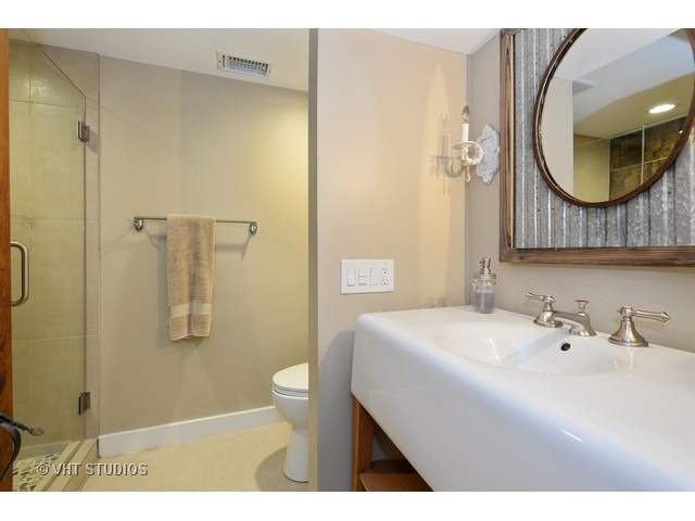 5903 N Kostner Ave, Chicago, IL 60646 photo 15
