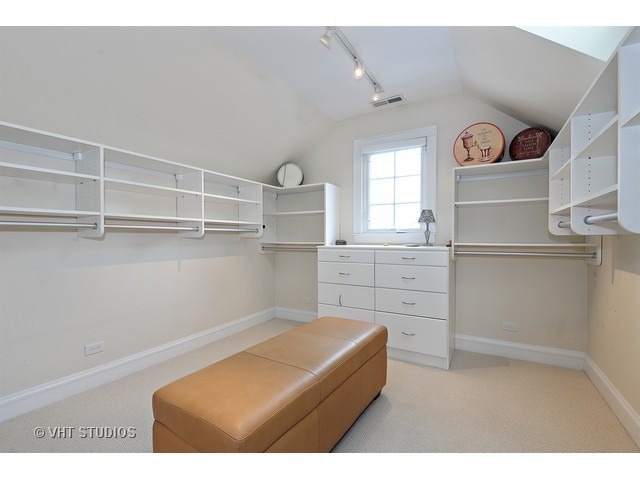 5903 N Kostner Ave, Chicago, IL 60646 photo 10
