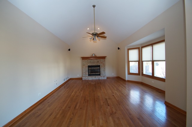 13421 Millbank Dr, Plainfield, IL 60585 photo 2