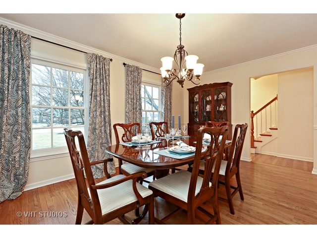 25 W752 Chieftain Ln, Wheaton, IL 60189 photo 5
