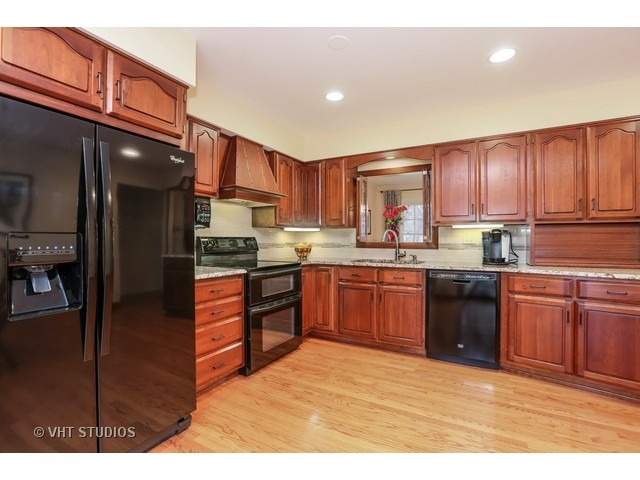 25 W752 Chieftain Ln, Wheaton, IL 60189 photo 9