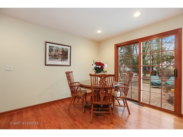 25 W752 Chieftain Ln, Wheaton, IL 60189 photo 11