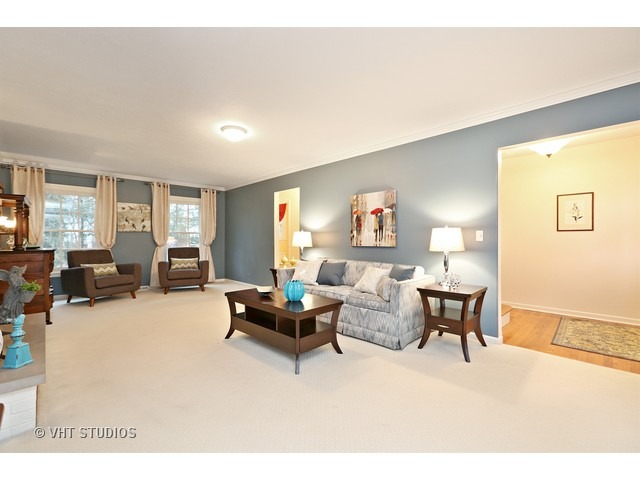 25 W752 Chieftain Ln, Wheaton, IL 60189 photo 8