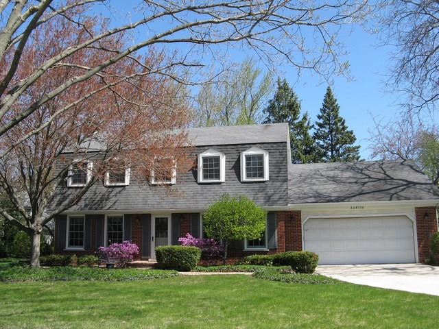25 W752 Chieftain Ln, Wheaton, IL 60189 photo 2