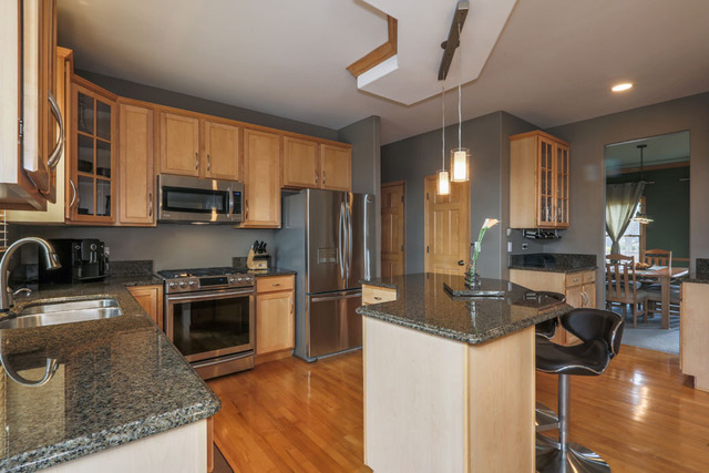 2047 Gardner Cir, Aurora, IL 60503 photo 7