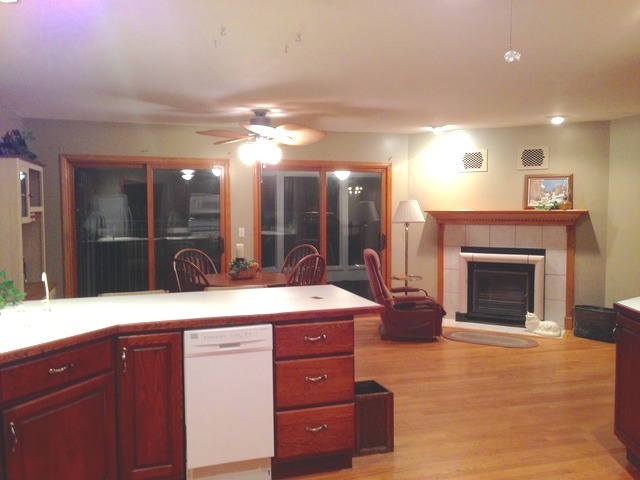 8214 Schmidt St, Spring Grove, IL 60081 photo 4