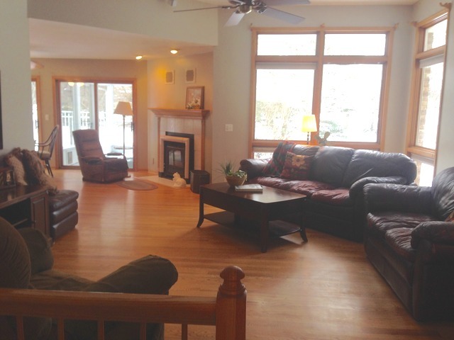 8214 Schmidt St, Spring Grove, IL 60081 photo 3