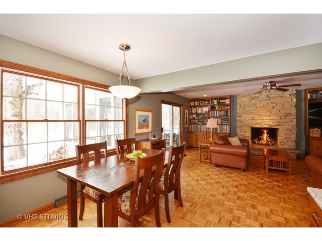 1424 S Main St, Wheaton, IL 60189 photo 9