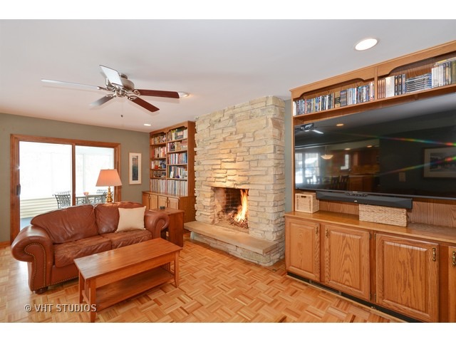 1424 S Main St, Wheaton, IL 60189 photo 12