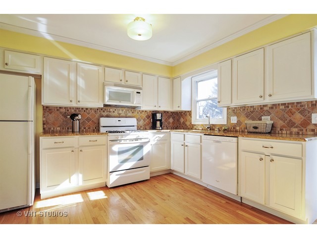88 Redstart Rd, Naperville, IL 60565 photo 3