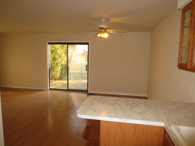690 Brighton Pl #13A, Wheeling, IL 60090 photo 8