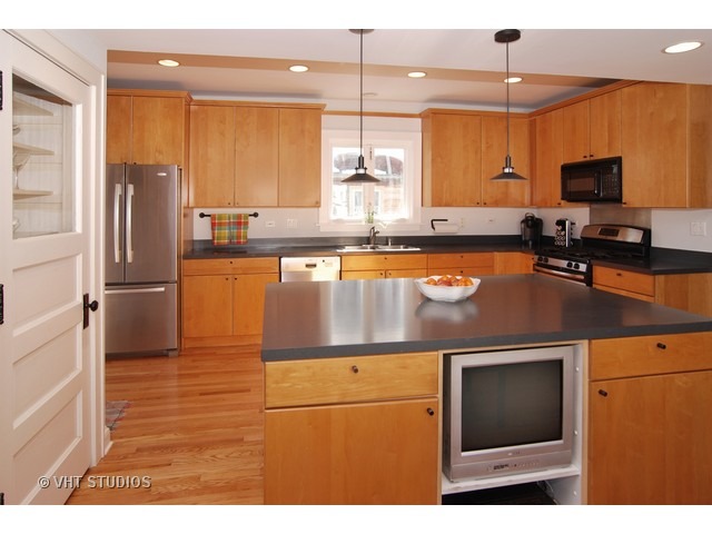 357 Nuttall Rd, Riverside, IL 60546 photo 5