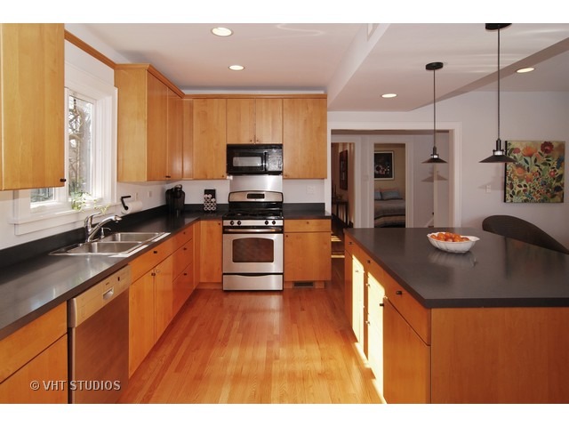 357 Nuttall Rd, Riverside, IL 60546 photo 6