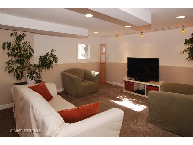 357 Nuttall Rd, Riverside, IL 60546 photo 10