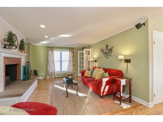 237 Valley Rd, Cary, IL 60013 photo 4
