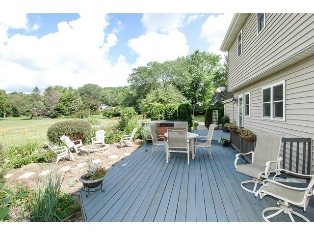 237 Valley Rd, Cary, IL 60013 photo 17