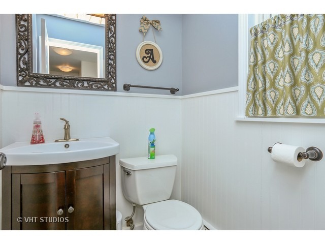 237 Valley Rd, Cary, IL 60013 photo 13