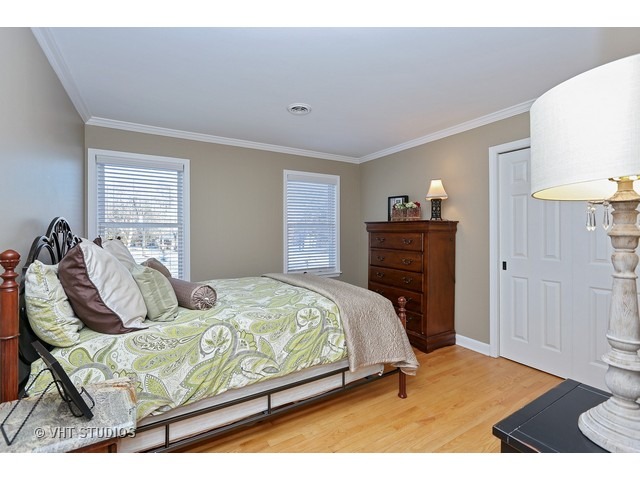 237 Valley Rd, Cary, IL 60013 photo 9