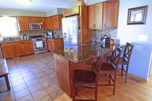 578 Boardman Cir, Bolingbrook, IL 60440 photo 5