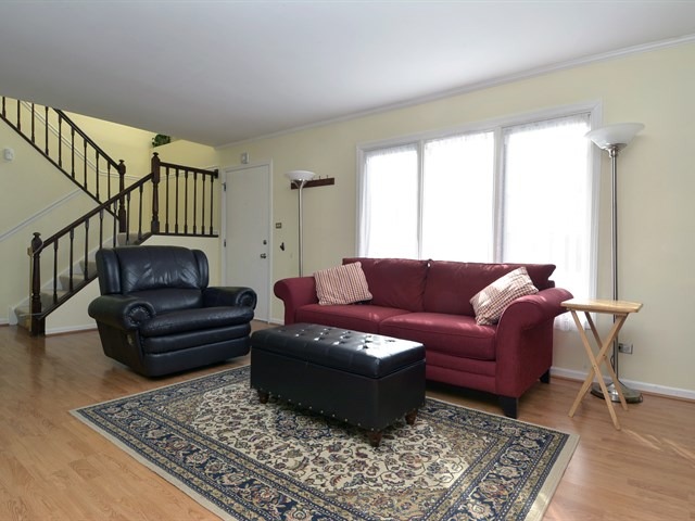 4645 Brigantine Ln, Hoffman Estates, IL 60192 photo 2